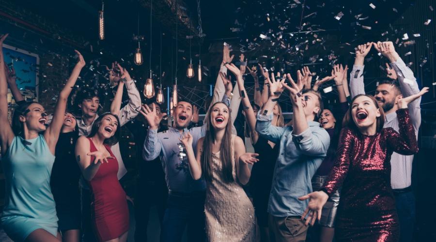 HOW TO MAKE YOUR CORPORATE HOLIDAY PARTY UNFORGETTABLE
